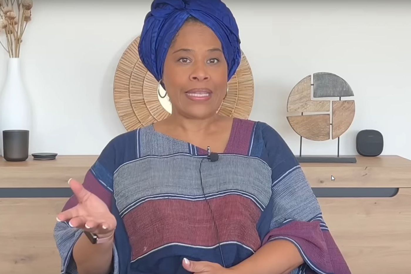 Influenceuse panafricaine bloquée à Paris pour propagande prorusse