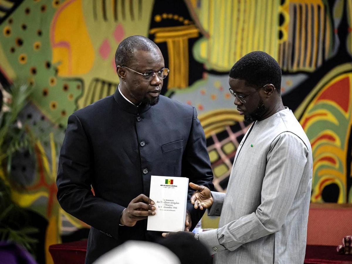 Sénégal : « problème d’autorité », « personnalité excessive », le président Diomaye Faye limoge son Premier ministre Ousmane Sonko