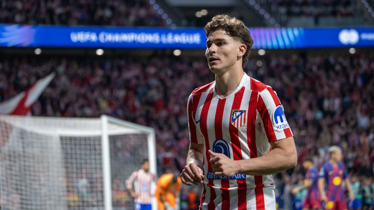 Transferts football : Julian Alvarez au cœur des spéculations entre psg et barça