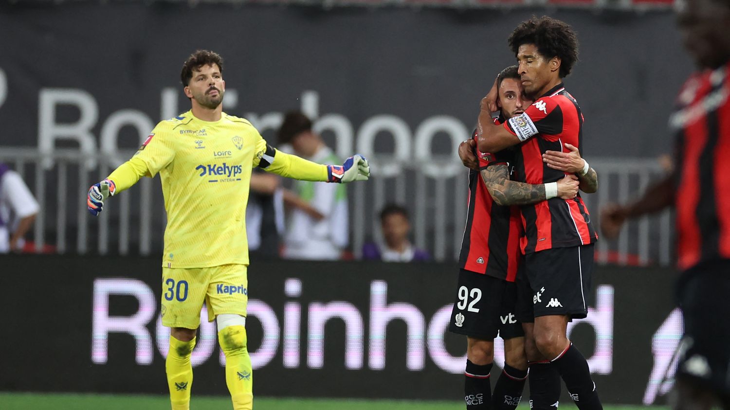 Nice sauve sa place en Ligue 1 face à Saint-Étienne : le résumé du barrage