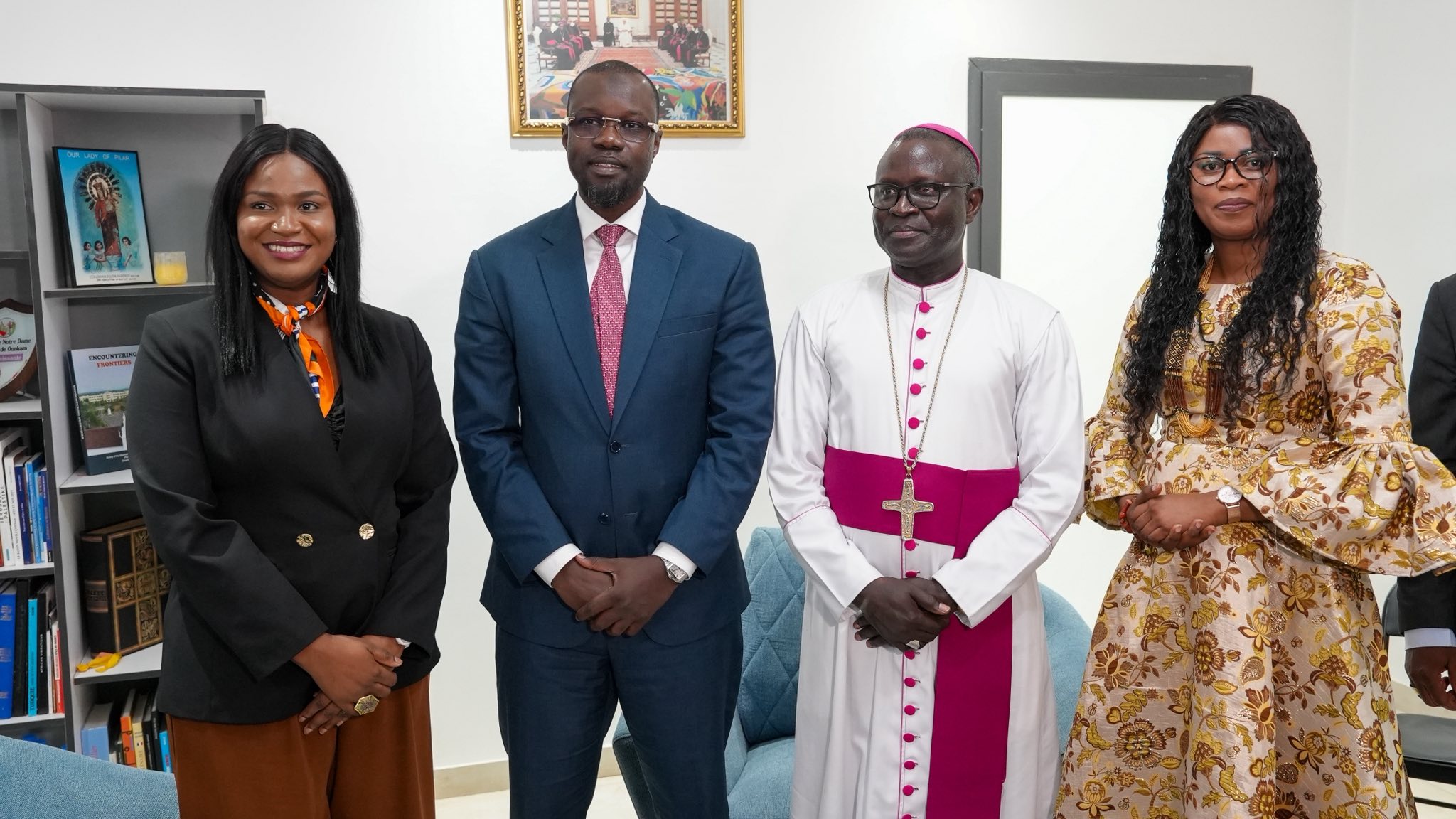 Ousmane Sonko rencontre l&rsquo;archevêque de Dakar avant le pèlerinage de Popenguine