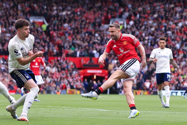 Manchester united domine nottingham forest et se maintient sur le podium de la Premier League