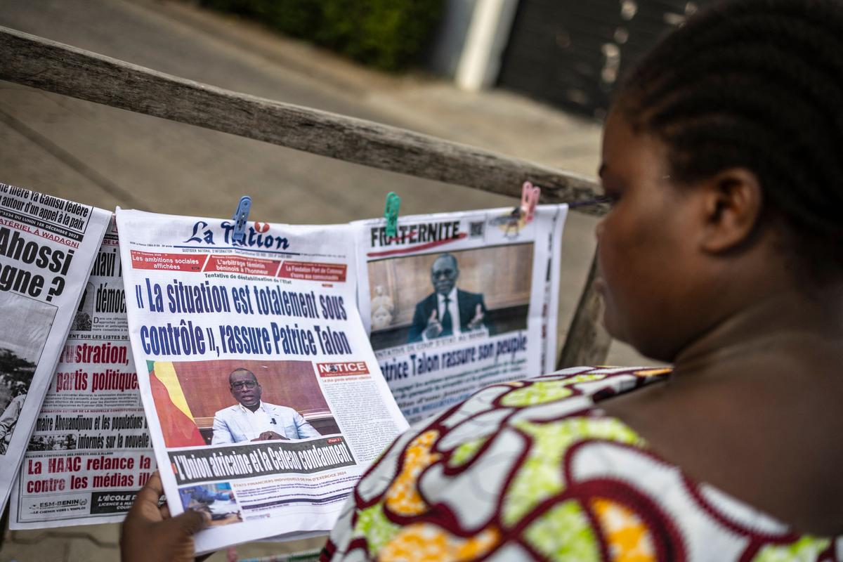 Tentative de coup d&rsquo;État au Bénin : les putschistes toujours recherchés, situation stabilisée
