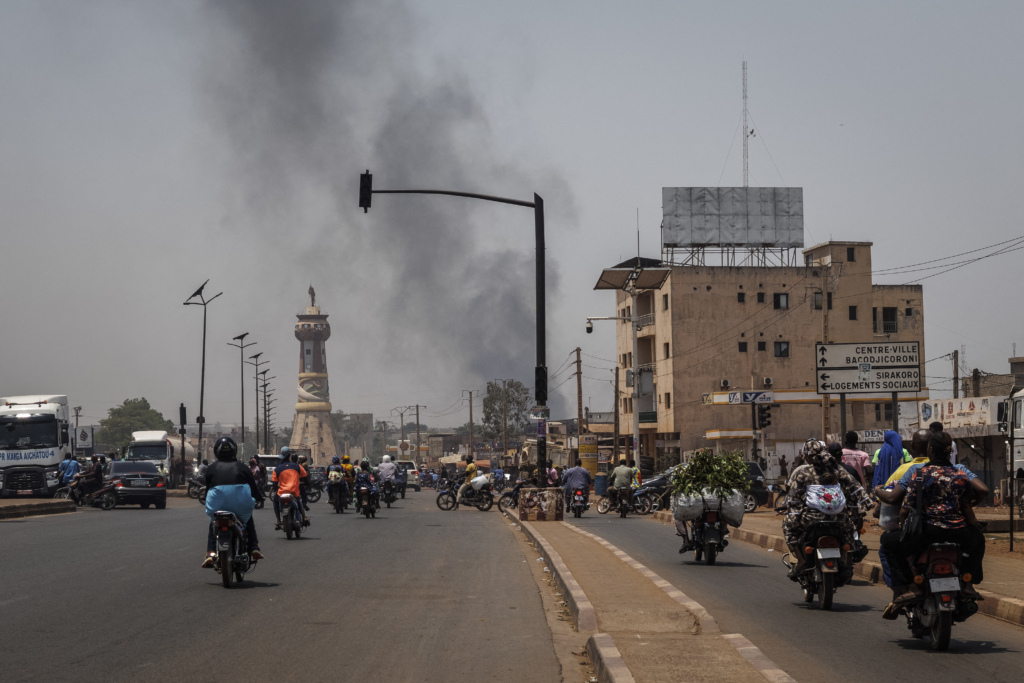Mali : le gsIM sous pression pour lever le blocus de Bamako et protéger les civils
