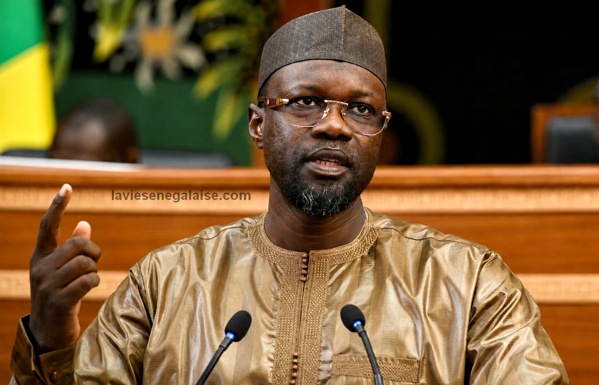 Le premier ministre Ousmane Sonko répond aux questions des députés au Sénégal