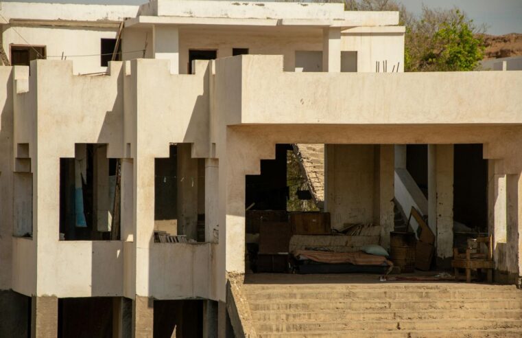 Sénégal : l’État aggrave son patrimoine public avec 25 infrastructures à l&rsquo;abandon