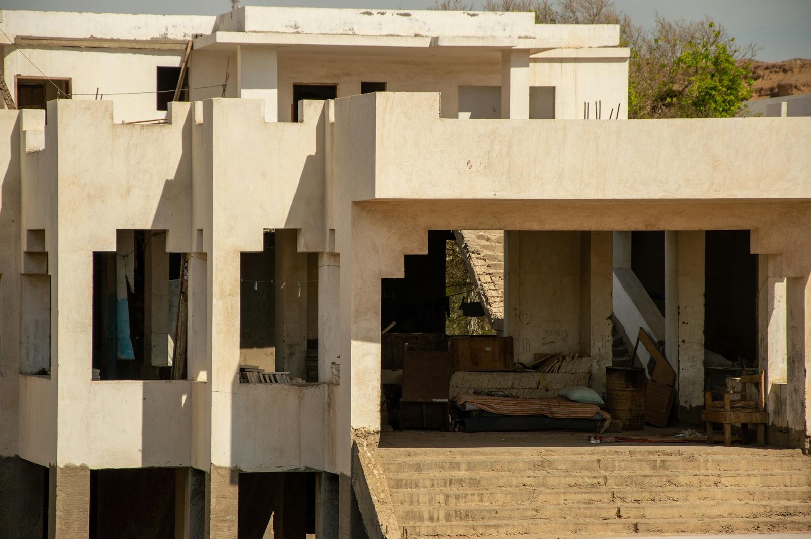 Sénégal : l’État aggrave son patrimoine public avec 25 infrastructures à l&rsquo;abandon