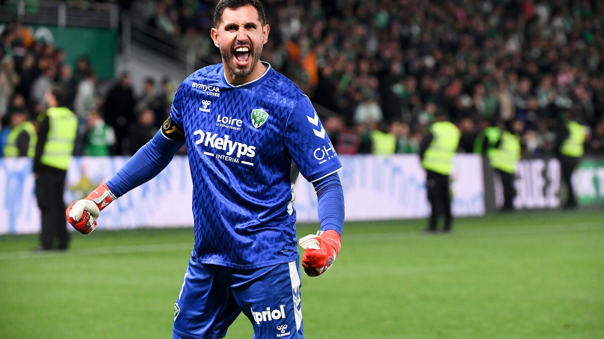 Football : Saint-Étienne s&rsquo;impose aux tirs au but et défie le 16e de Ligue 1