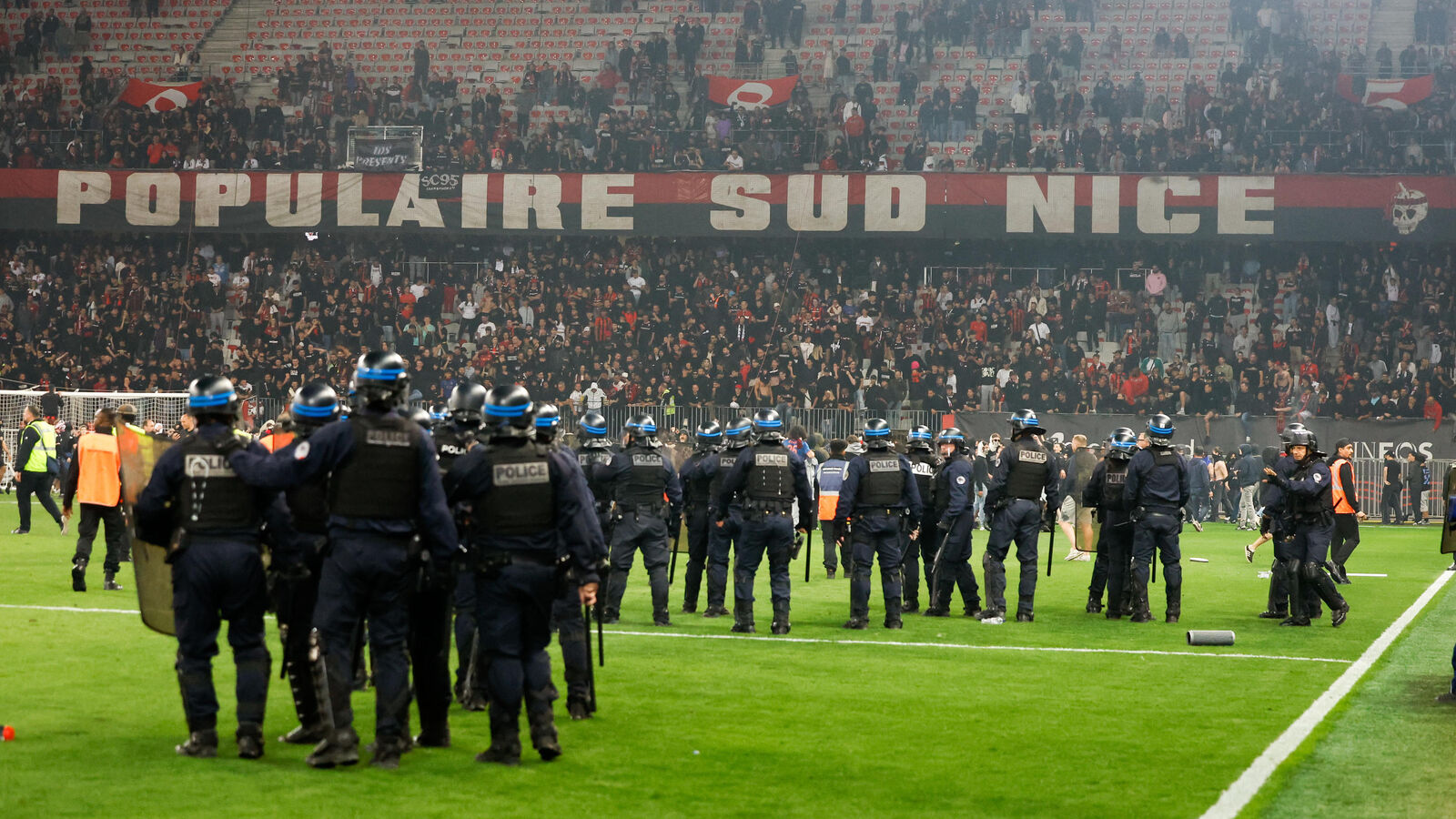 Nice : l&rsquo;OGC Niçois joue à huis clos le barrage retour de Ligue 1, une décision contestée