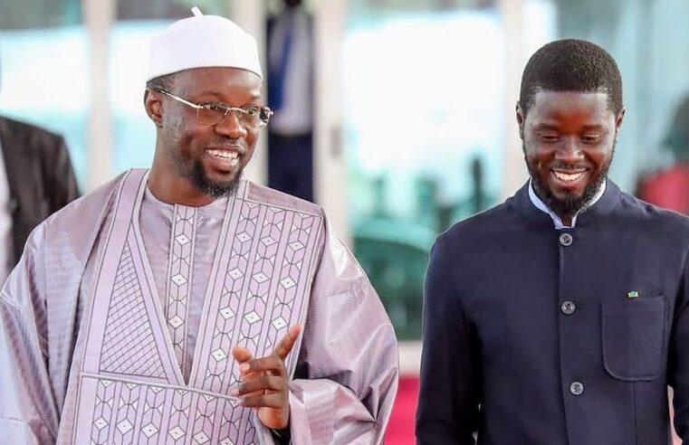 Sénégal : Bassirou Diomaye Faye destitue son Premier ministre Ousmane Sonko