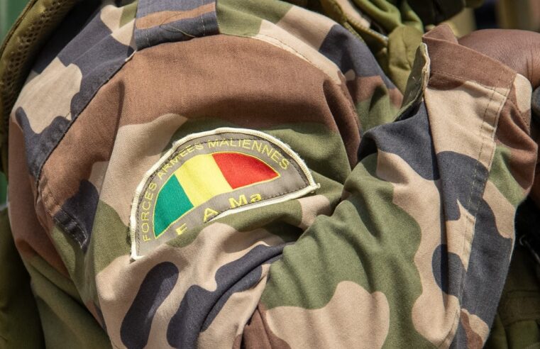Massacres au Mali : l&rsquo;armée et les milices dozos dans le viseur après des attaques meurtrières
