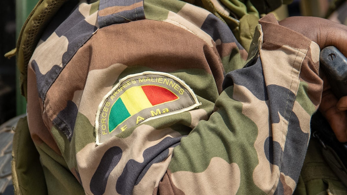 Massacres au Mali : l&rsquo;armée et les milices dozos dans le viseur après des attaques meurtrières