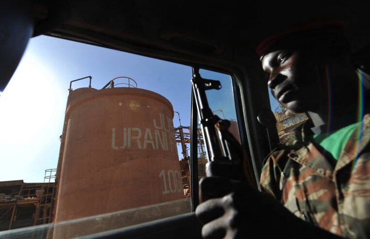 Uranium du Niger : les enjeux économiques et politiques d’une ressource stratégique