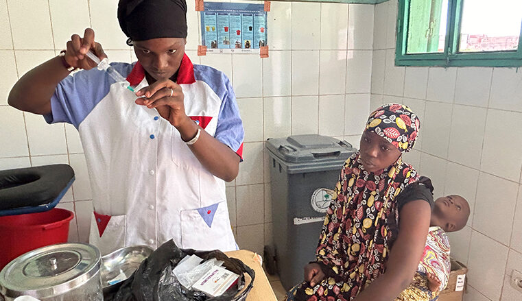 Progrès majeurs des systèmes de santé dans le Sahel : santé maternelle et infantile renforcée