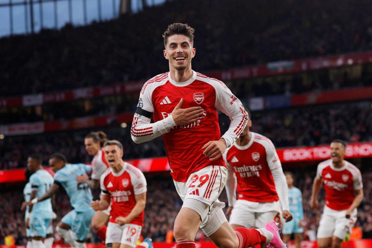 Arsenal champion d&rsquo;angleterre : la vidéo des célébrations des joueurs