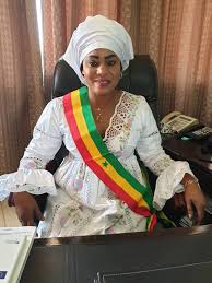 Polémique à l&rsquo;assemblée : le Sénégal face au populisme judiciaire selon maïmouna sène