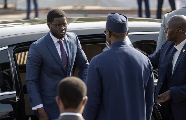 Politique du Sénégal : diomaye faye tente de s&rsquo;affranchir de l&rsquo;influence de sonko