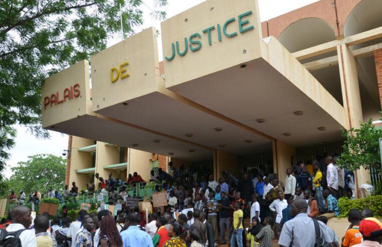 Affaire de corruption au Burkina Faso : la junte contre les douaniers et magistrats complices