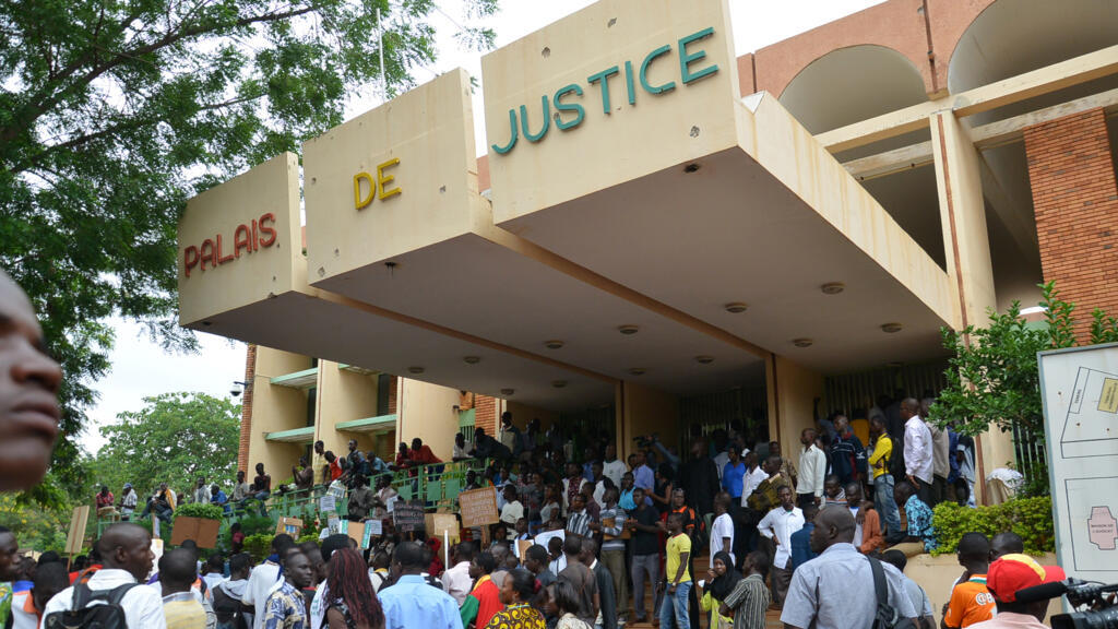Affaire de corruption au Burkina Faso : la junte contre les douaniers et magistrats complices