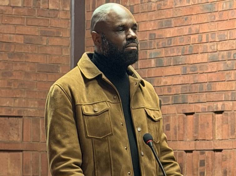 Kemi Seba : entre panafricanisme et procédures judiciaires à Pretoria