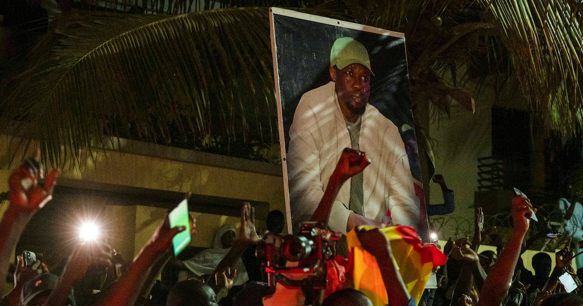 Sénégal : les raisons profondes du limogeage du Premier ministre Ousmane Sonko