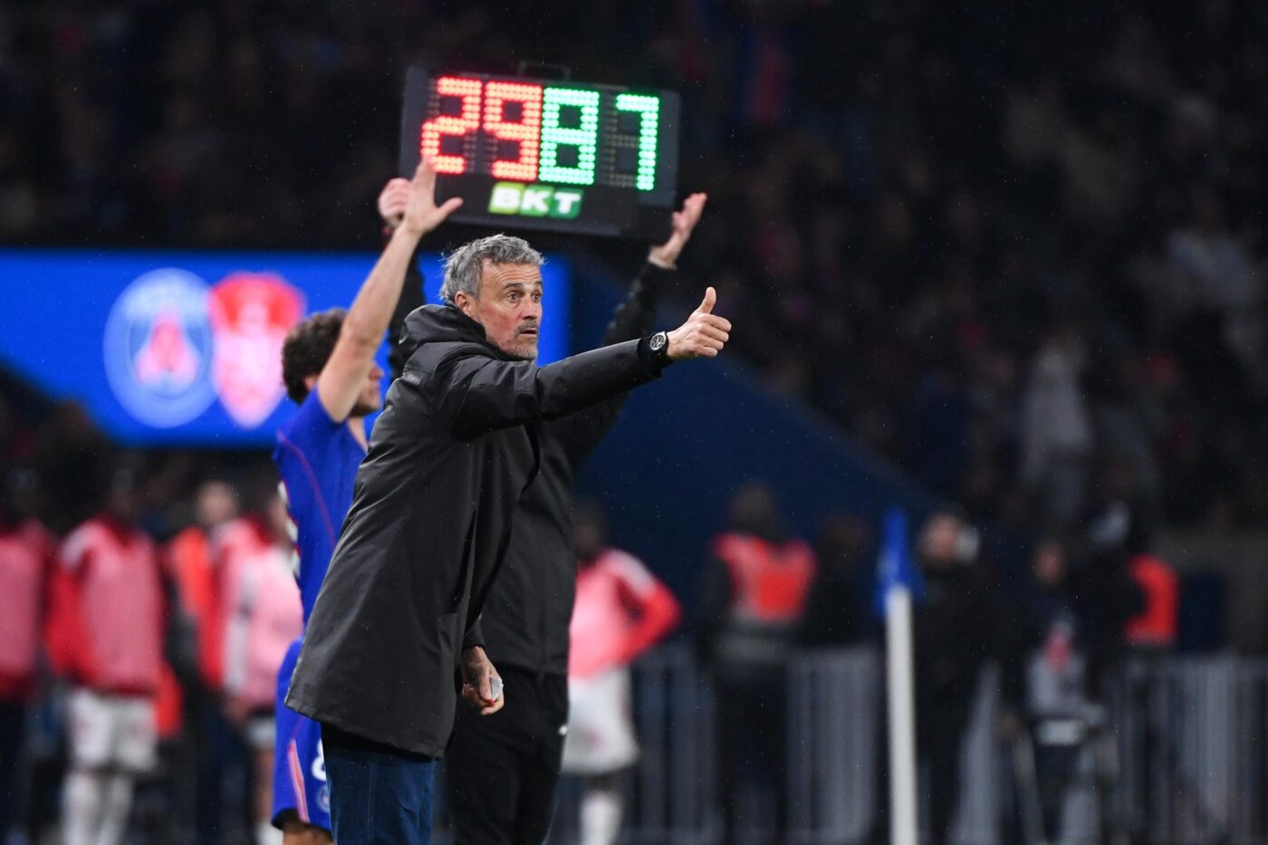 Absents majeurs au PSG pour affronter le rc lens : le choc du titre en jeu