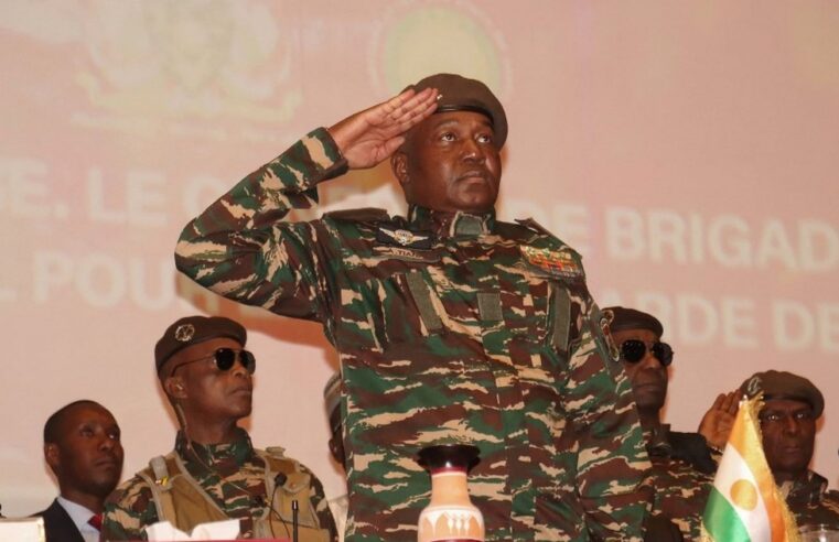 Le Niger suspend des médias français : un tournant pour la souveraineté médiatique au Sahel