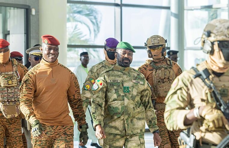 L&rsquo;Alliance des États du Sahel lance une vaste offensive aérienne au Mali
