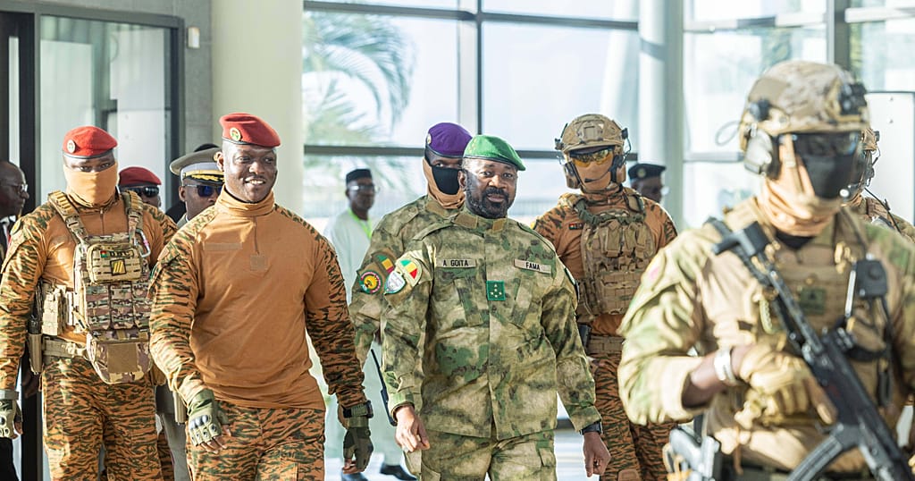 L&rsquo;Alliance des États du Sahel lance une vaste offensive aérienne au Mali