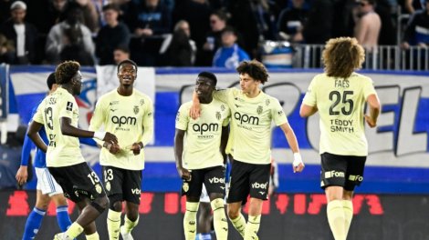 Strasbourg domine monaco dans un match spectaculaire de ligue 1