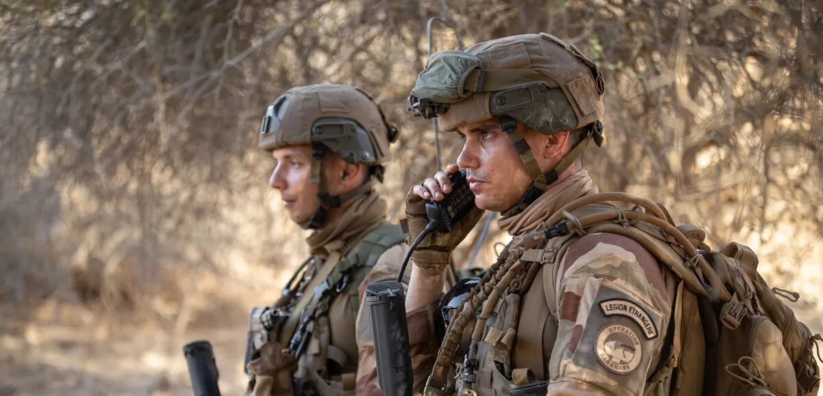 Mali : Macron critique la junte après le départ des forces françaises