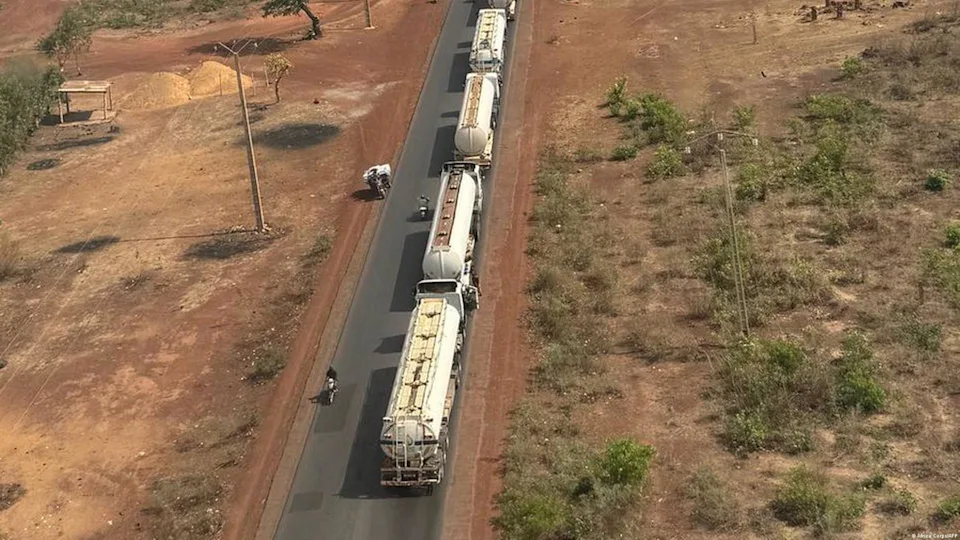 Plus d’une dizaine de sociétés de transport routier ont suspendu leurs liaisons vers Bamako en raison du blocus imposé par le Jnim