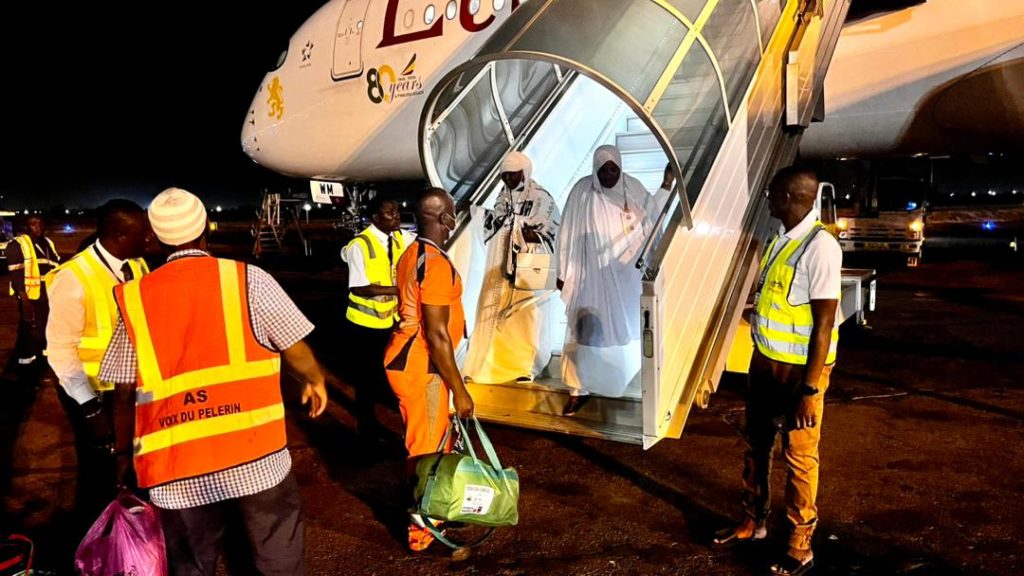 Premier vol retour des pèlerins du hadj 2026 : Ouagadougou accueille ses fidèles