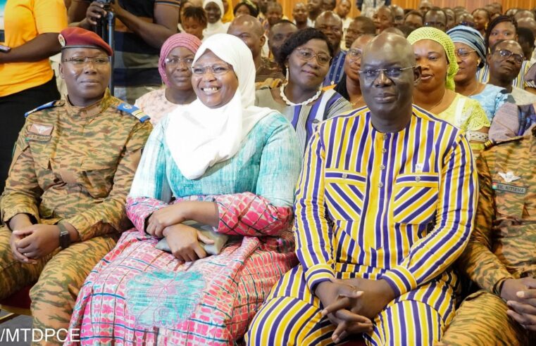 Burkina Faso : dɛmɛ sira, la plateforme numérique au service de la solidarité