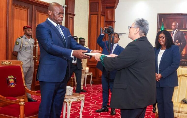 Cinq nouveaux ambassadeurs accrédités au Gabon : un signal diplomatique fort