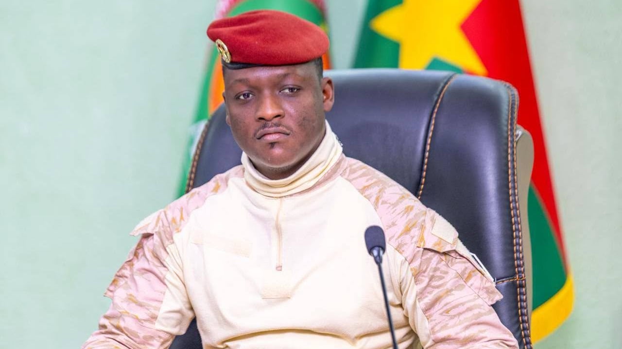 Le Burkina Faso rompt ses liens diplomatiques avec Paris