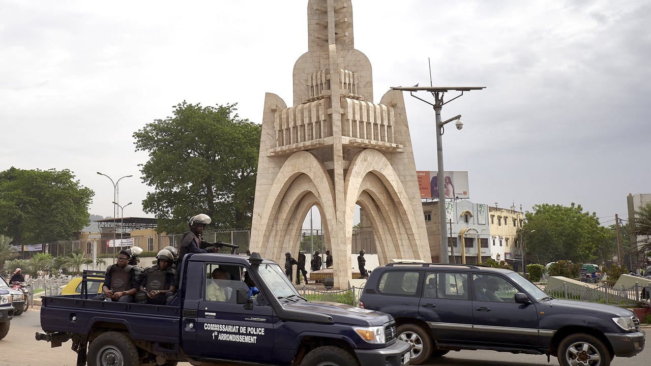 Condamnation d&rsquo;un officier malien à 20 ans de prison : l&rsquo;affaire qui secoue Bamako
