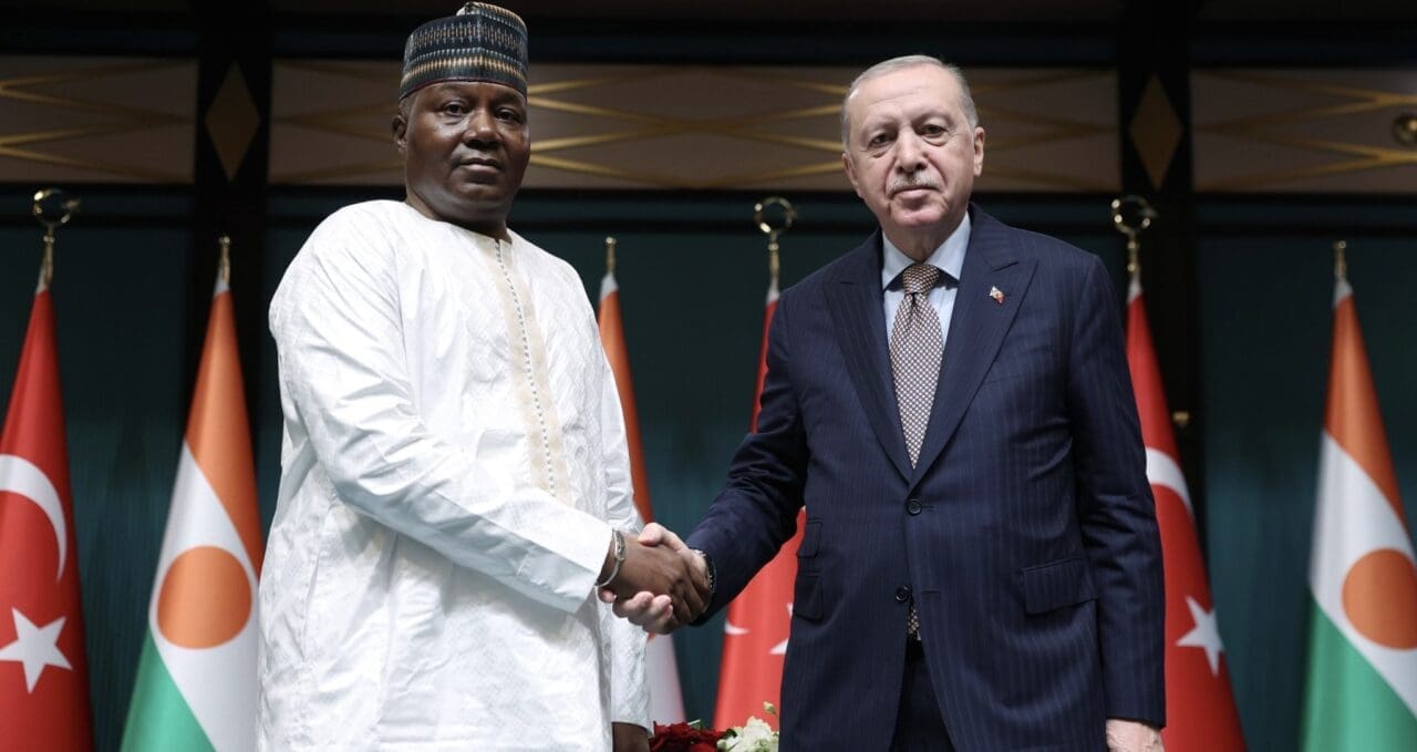 Visite historique du général Tiani en Turquie : une alliance stratégique renforcée