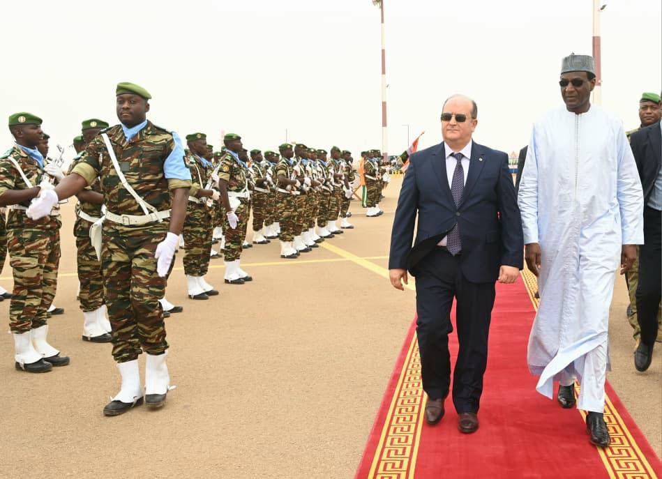 Le Premier ministre quitte Niamey au terme d&rsquo;une visite officielle au Niger