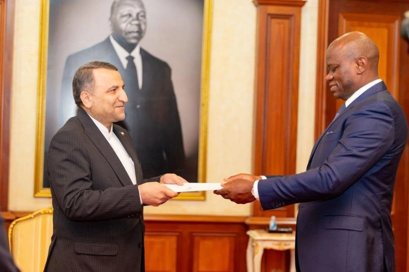 Arrivée de cinq nouveaux ambassadeurs au Gabon : un renouveau diplomatique