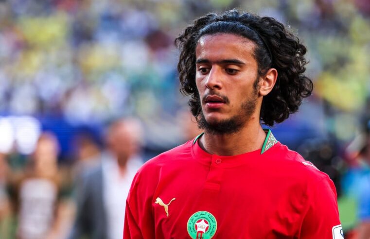 Ayyoub Bouaddi au P.S.G. : l&rsquo;obstacle qui retarde son arrivée