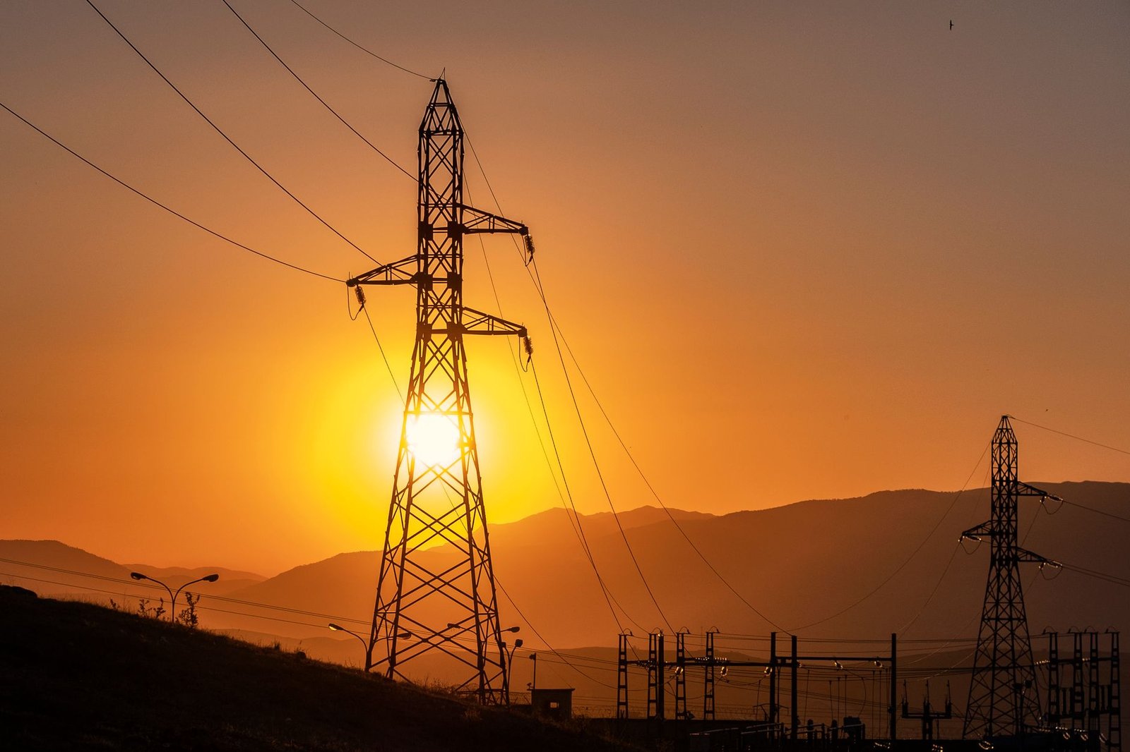 Gabon : la SEEG cède la place à deux sociétés spécialisées dans l&rsquo;eau et l&rsquo;électricité