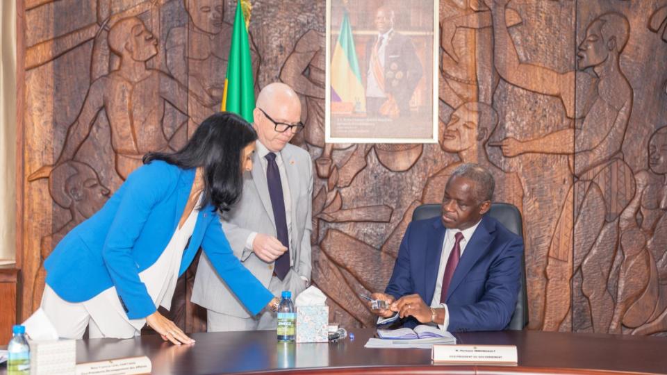 Gabon : des timbres connectés pour sécuriser les produits taxés