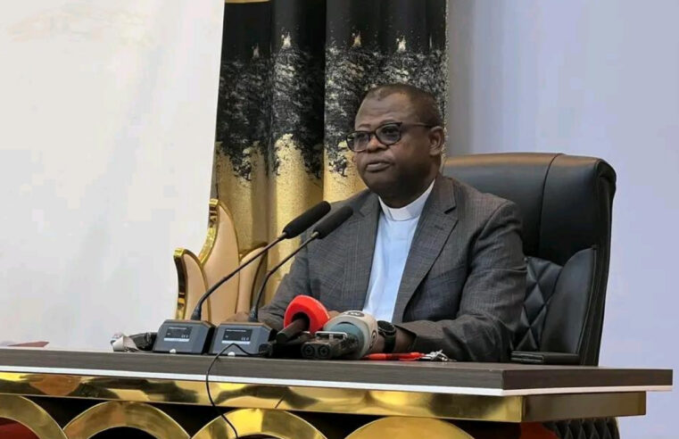 Révision constitutionnelle en RDC : l&rsquo;Église catholique s&rsquo;oppose fermement au projet de Félix Tshisekedi