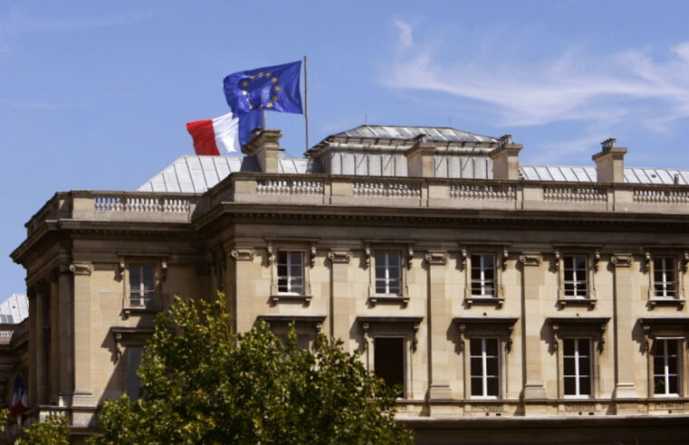 Condamnation sévère d&rsquo;un agent français au Mali, Paris dénonce des accusations infondées