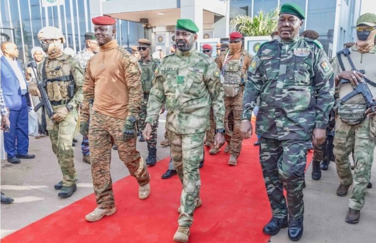 Attaque sanglante à l&rsquo;aéroport de Niamey: l&rsquo;AES pointe des commanditaires étrangers