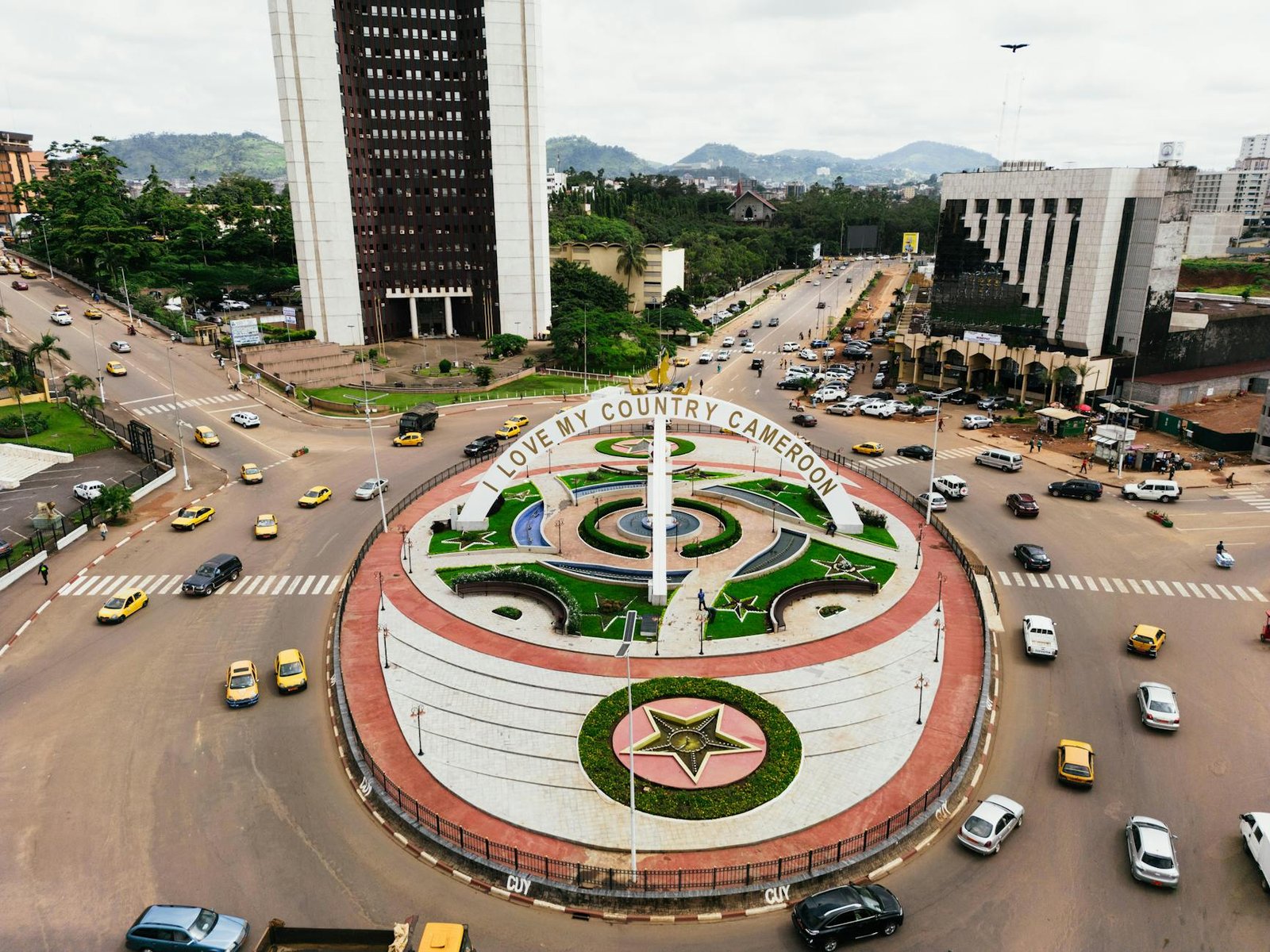 2090 postes ouverts dans la fonction publique camerounaise en 2026