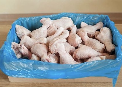Gabon : cap sur l&rsquo;autosuffisance en poulet avec un investissement de 700 milliards de francs CFA