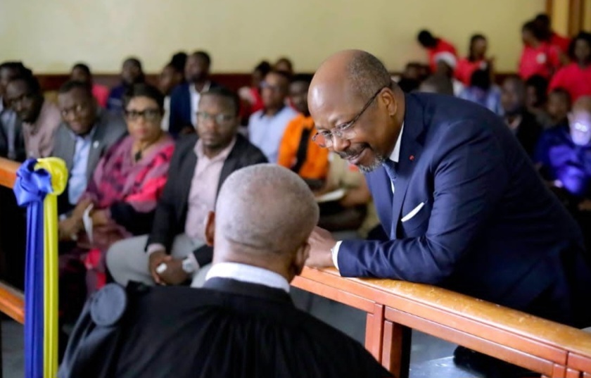 Gabon : l&rsquo;ancien Premier ministre Bilie By Nze maintenu en prison