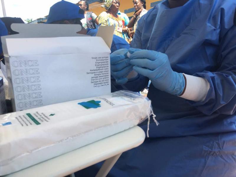 Ebola : pas de restriction de voyage en France, Africa CDC salue la décision